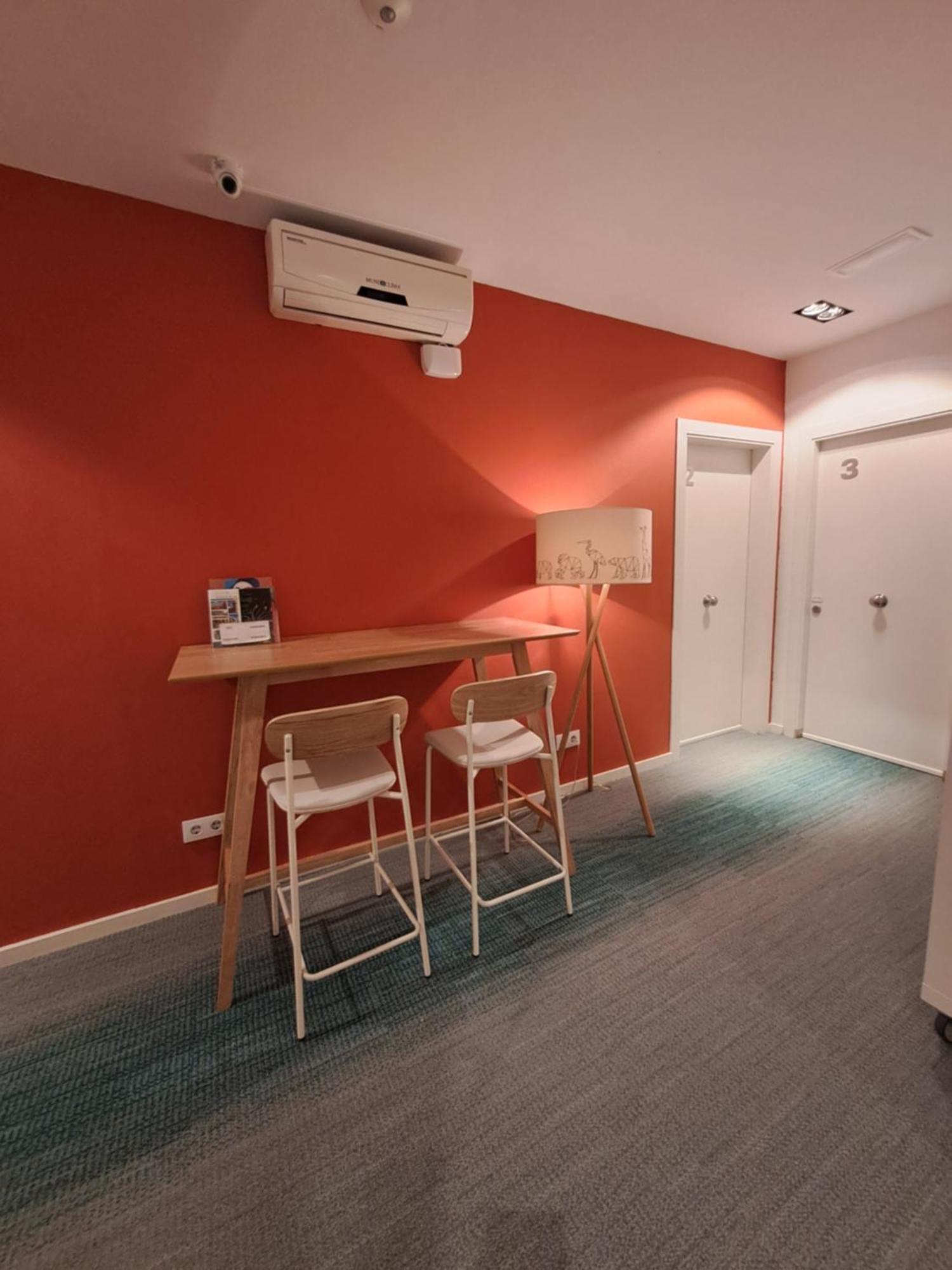 Отель Hostal Barcelona Centro Экстерьер фото