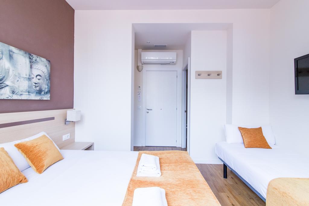 Отель Hostal Barcelona Centro Экстерьер фото