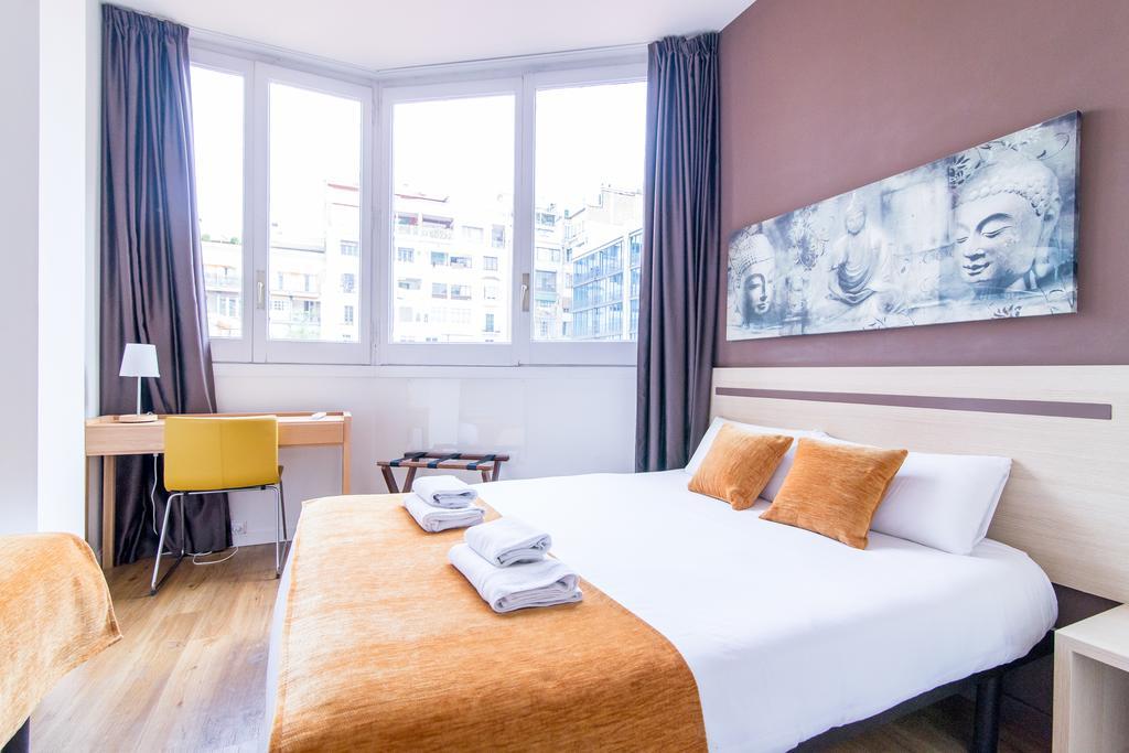 Отель Hostal Barcelona Centro Экстерьер фото